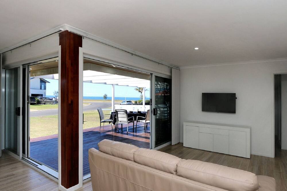Photo of Livingroom in Coral Cove
