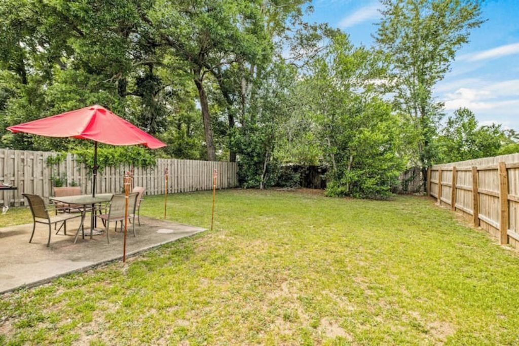 Photo of Outdoor in Myrtle Grove