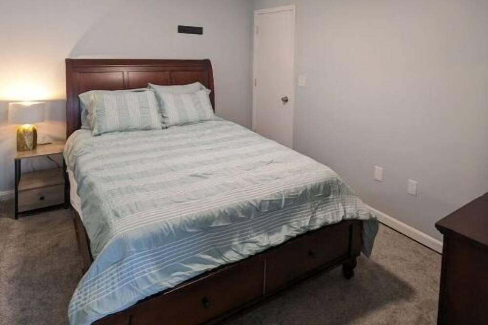 Photo of Bedroom in Erie