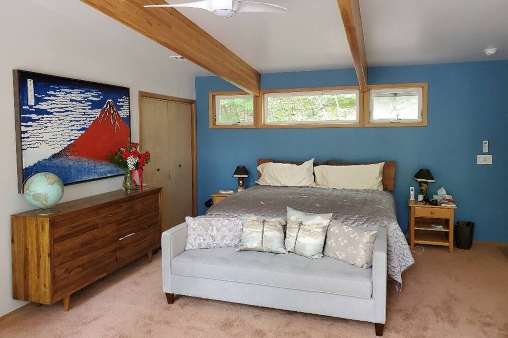 Photo of Bedroom in Cold Spring