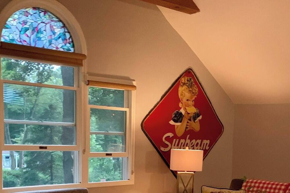 Photo of Livingroom in Cold Spring