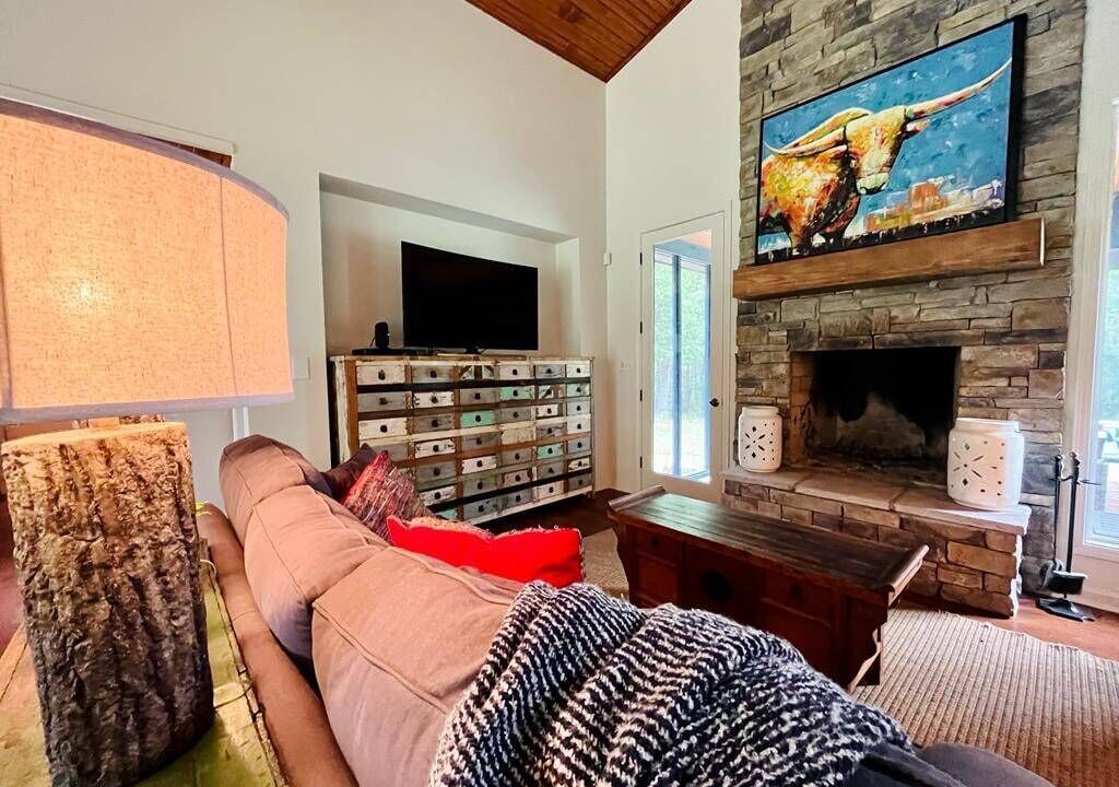 Photo of Livingroom in Water Valley