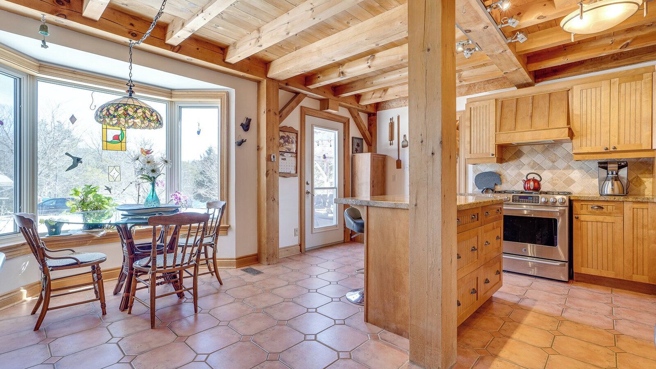 Photo of Kitchen in Mono