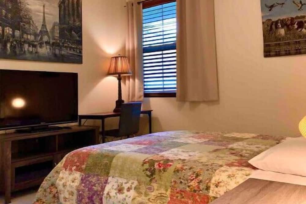 Photo of Bedroom in Mira Loma