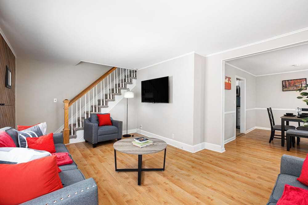 Photo of Livingroom in White Plains