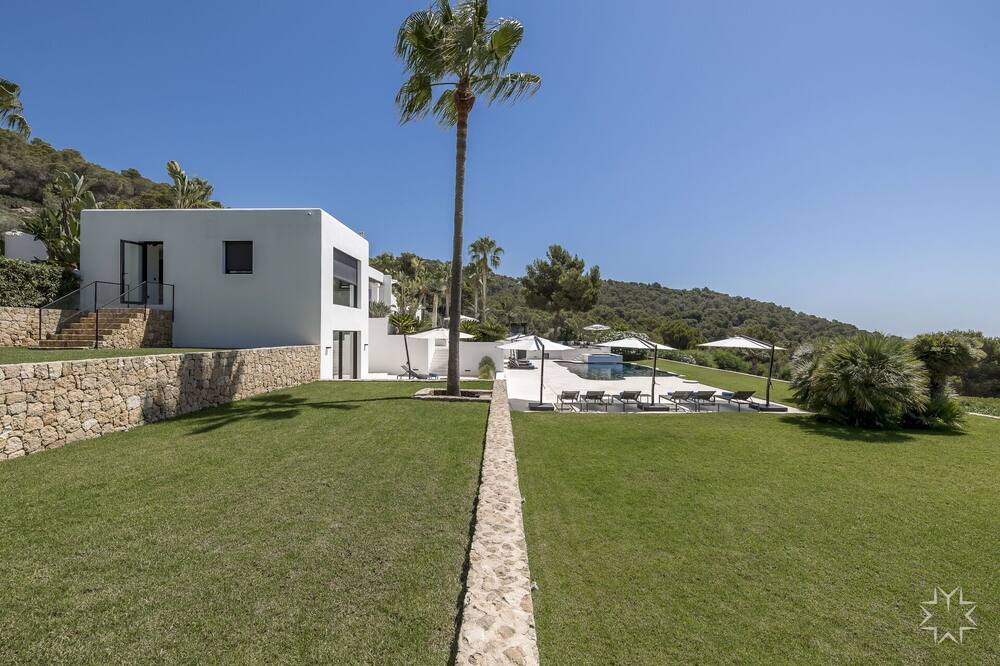 Photo of Patio Balcony in Cap Martinet
