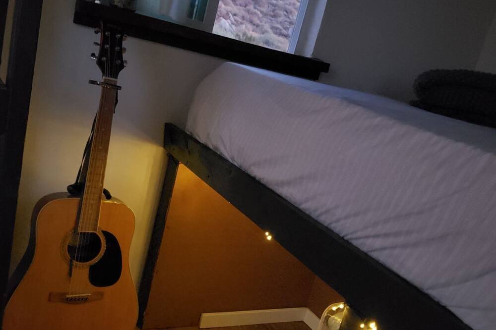 Photo of Bedroom in Cabazon