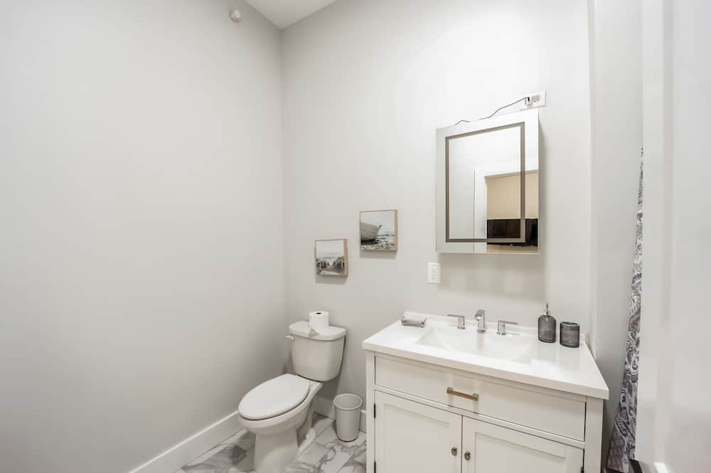 Photo of Bathroom in North Ironbound
