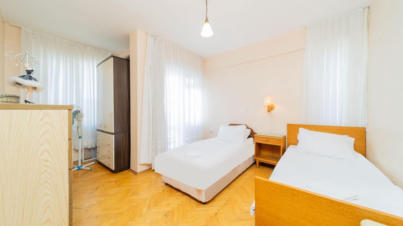 Photo of Bedroom in Lara