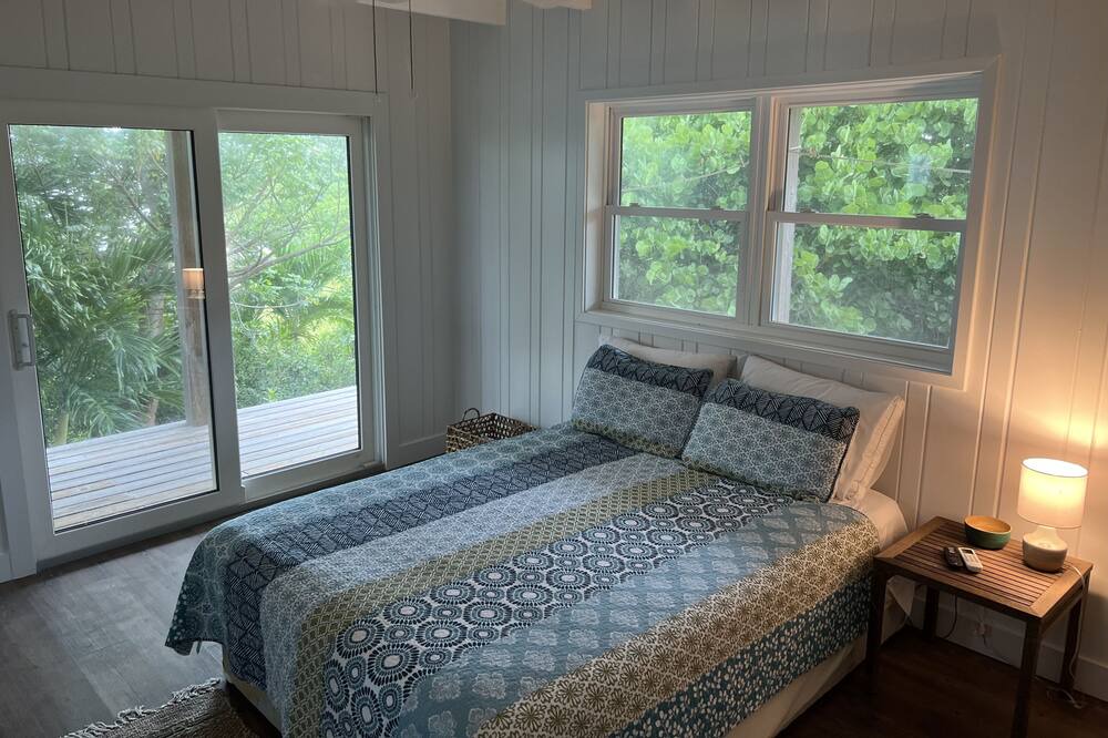 Photo of Bedroom in Lubbers Quarters Cay