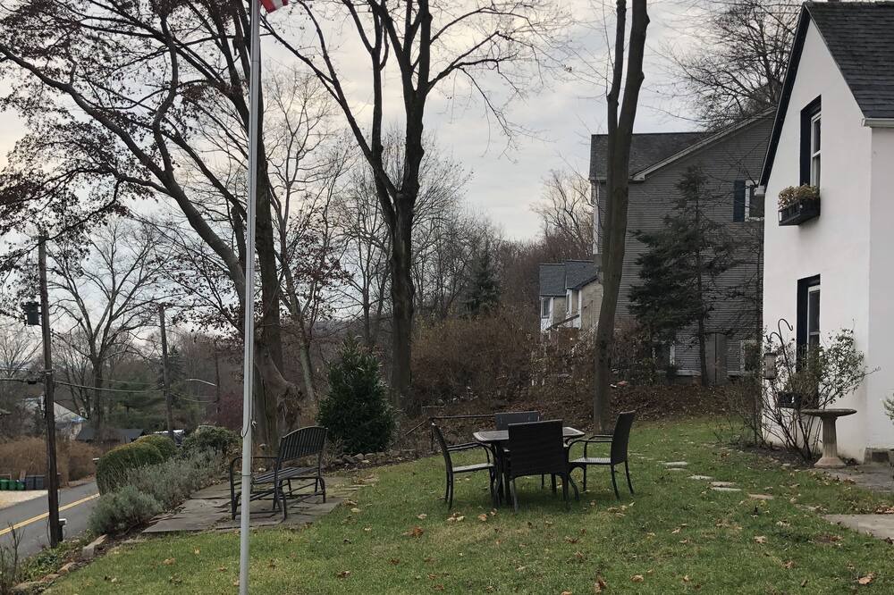 Photo of Others in Nyack