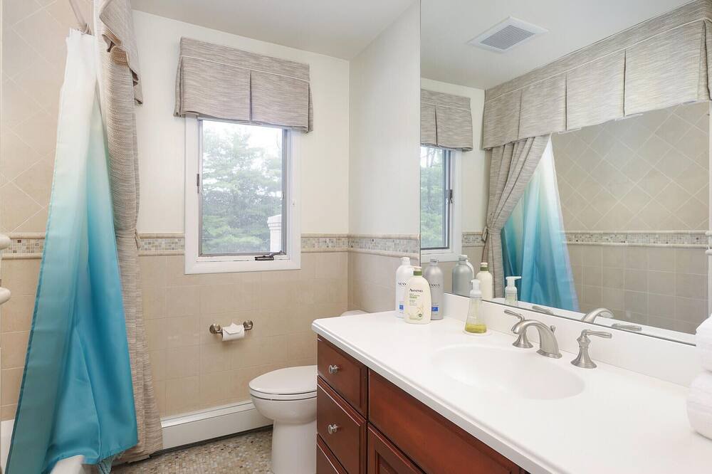 Photo of Bathroom in Franklin Lakes