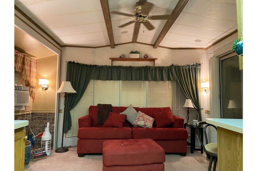 Photo of Livingroom in Milford