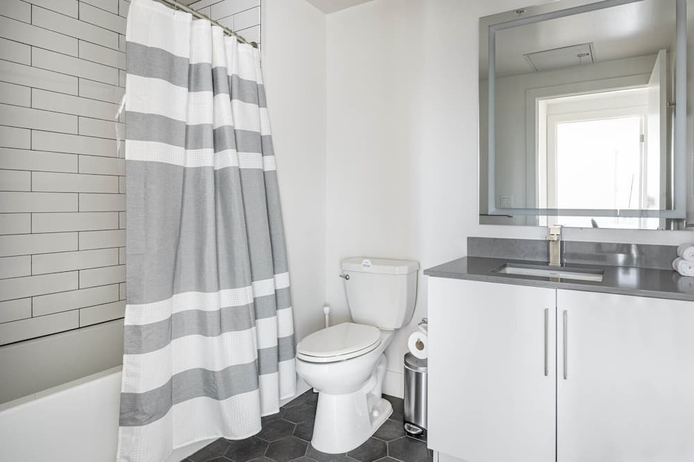 Photo of Bathroom in Downtown Oakland