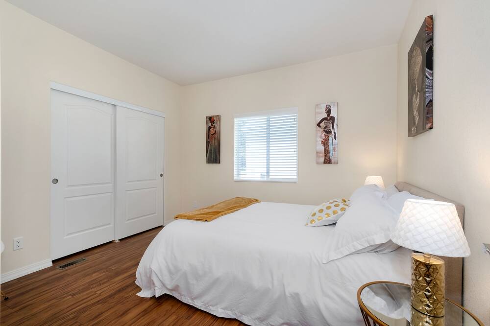 Photo of Bedroom in Lake Elsinore