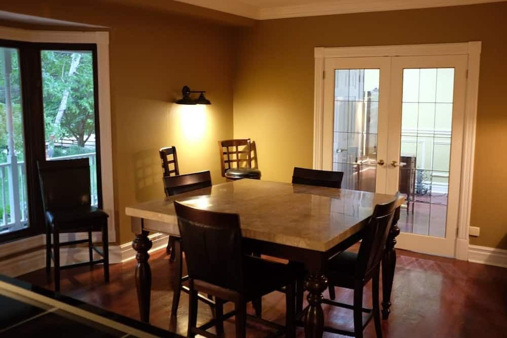 Photo of Kitchen in Centre Wellington