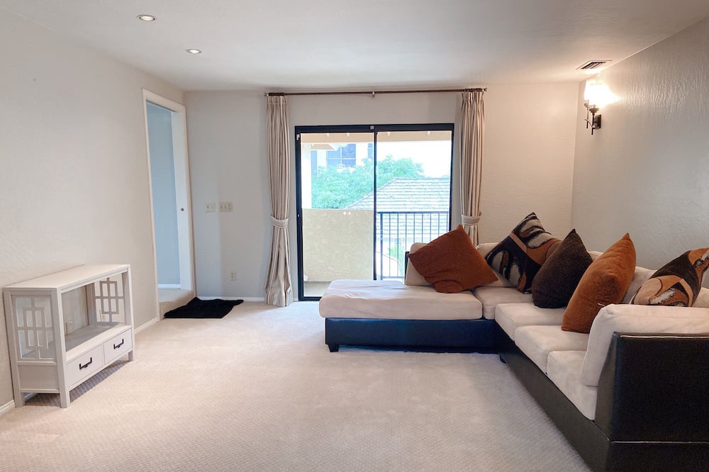 Photo of Bedroom in Pasadena
