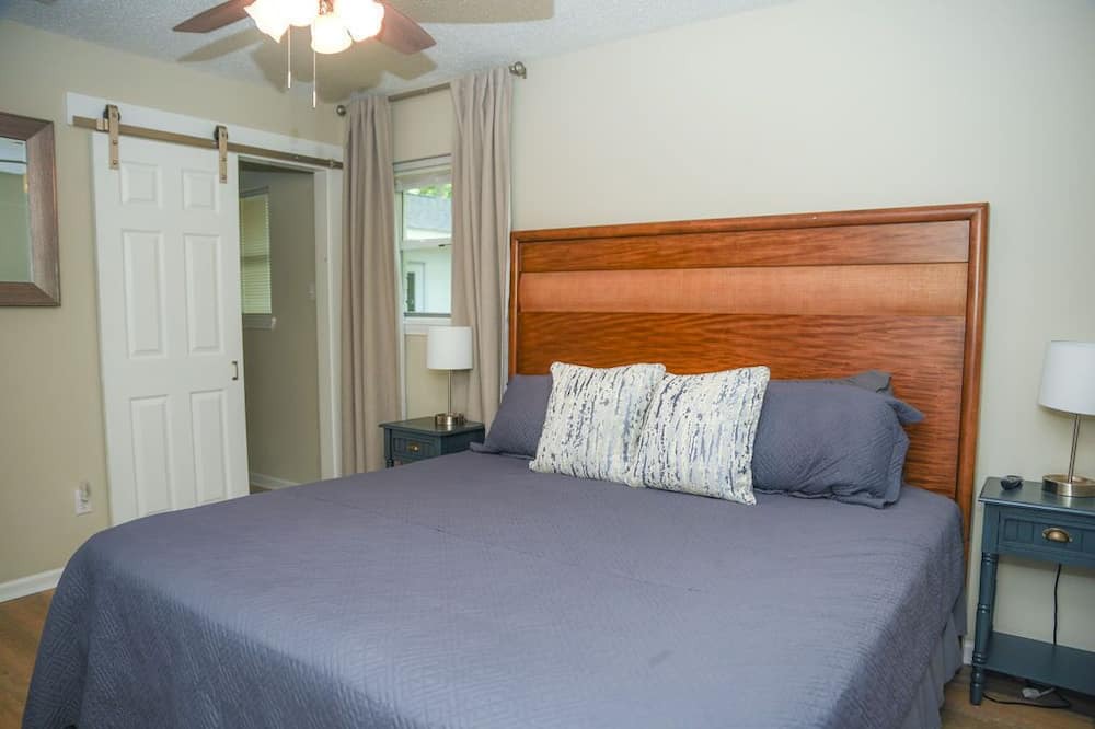 Photo of Bedroom in Grand Bay