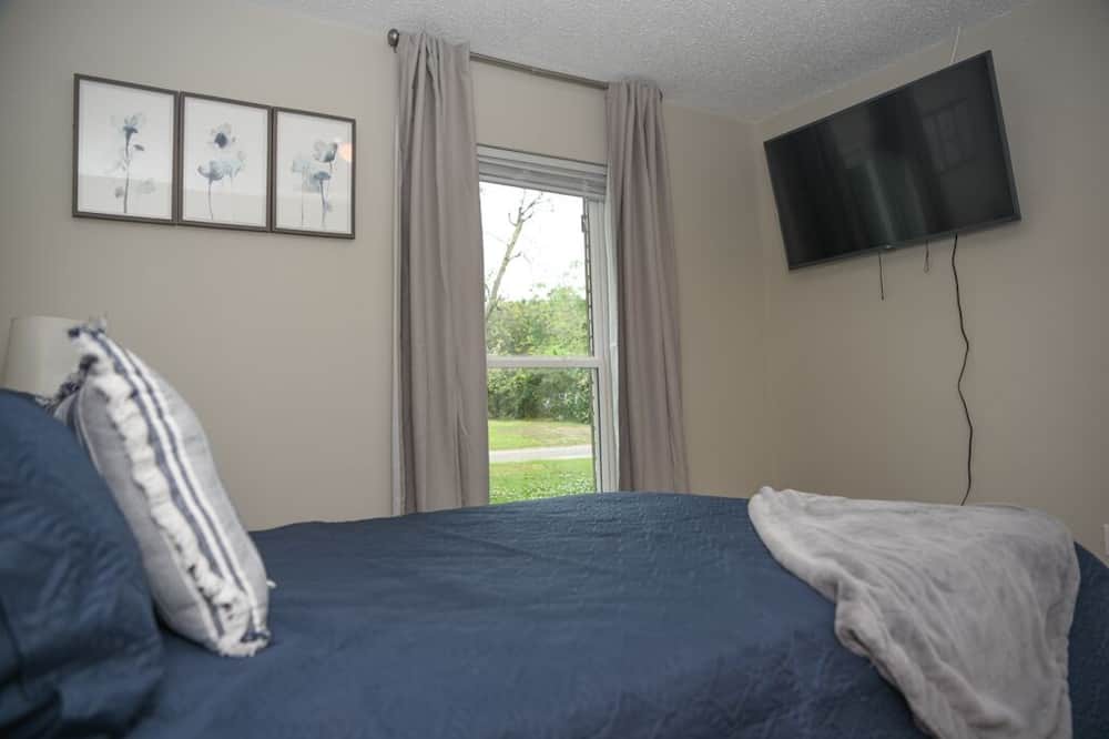 Photo of Bedroom in Grand Bay