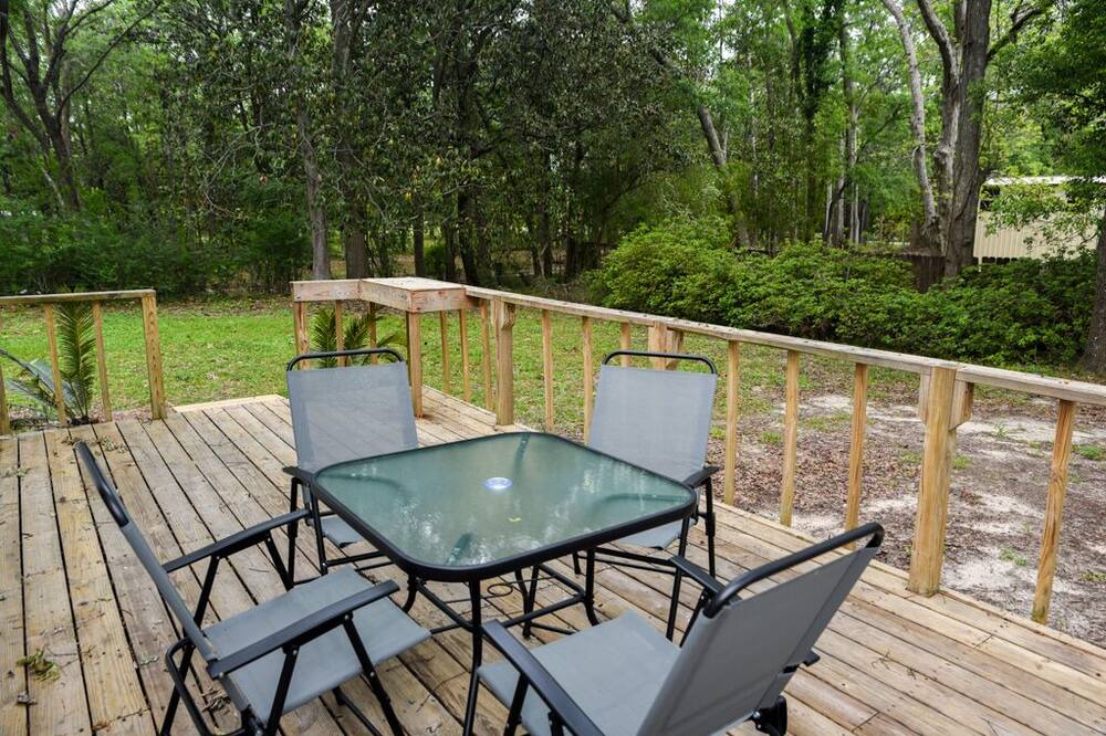 Photo of Patio Balcony in Grand Bay