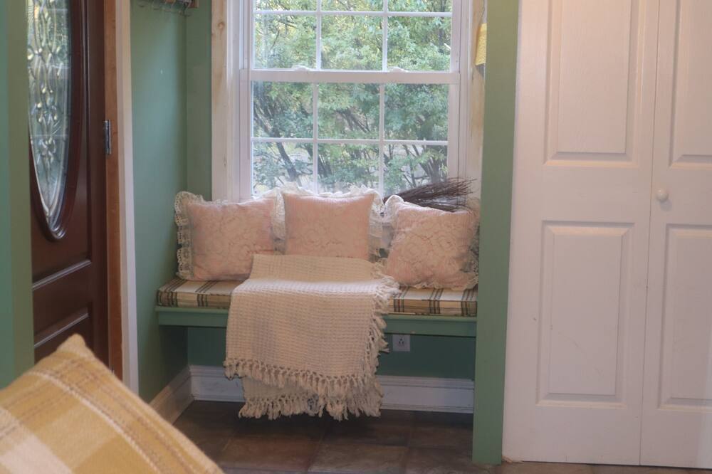 Photo of Bedroom in Valley Cottage