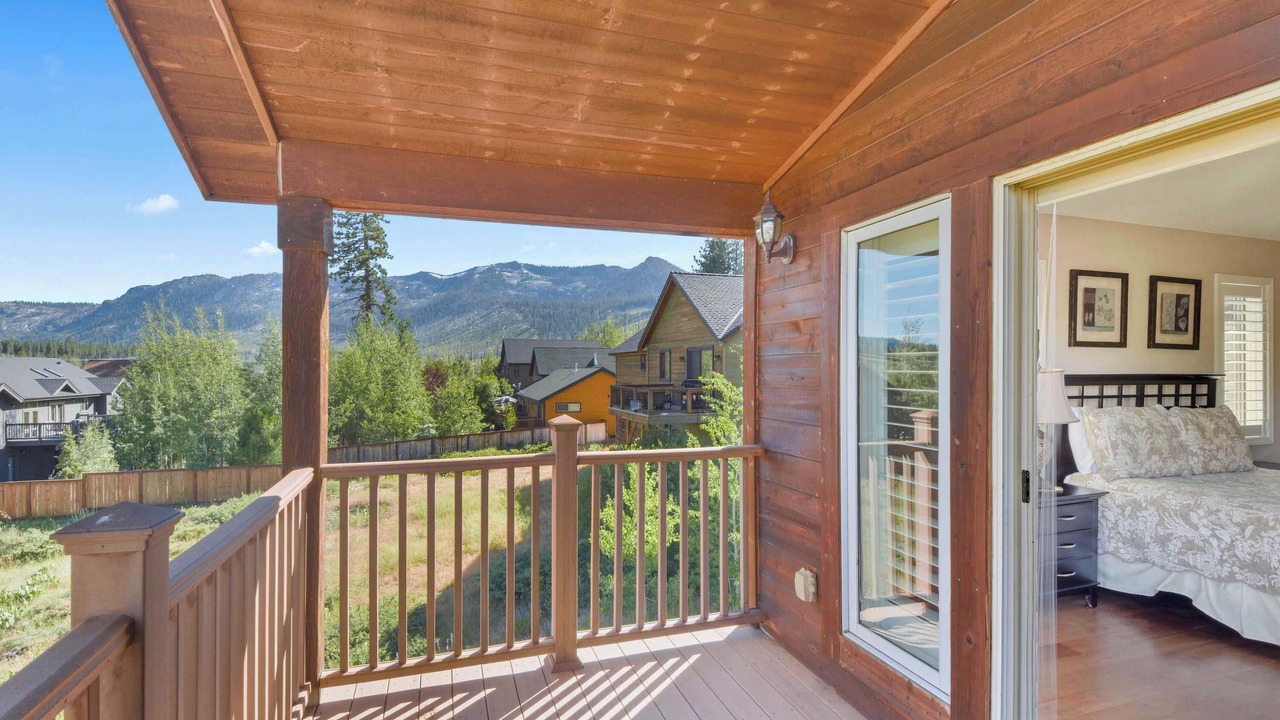 Photo of Patio Balcony in Mountain View Estates
