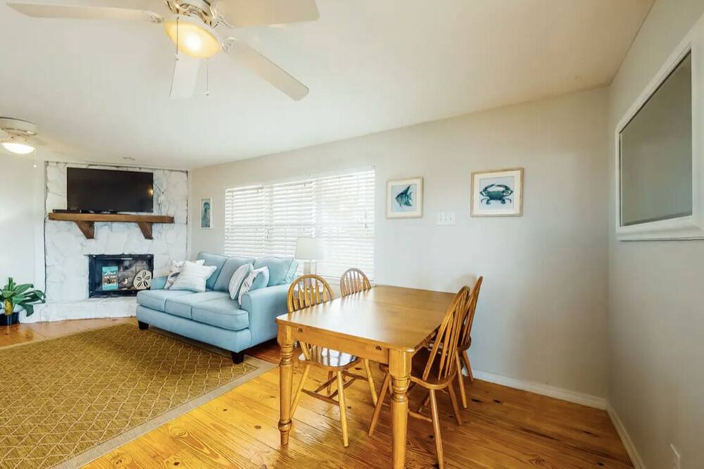 Photo of Livingroom in Silver Cay