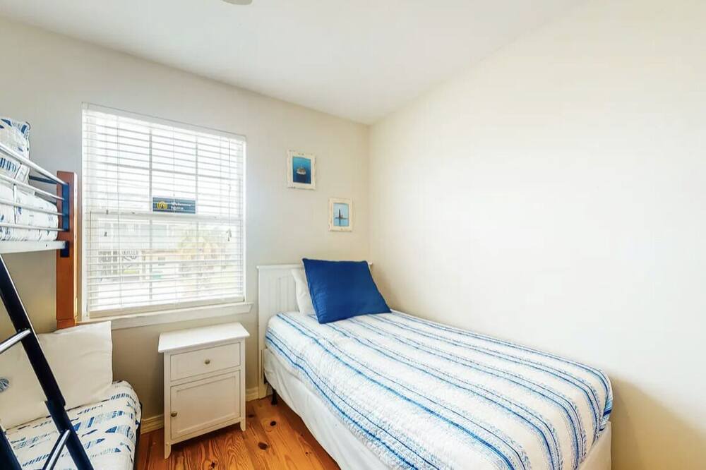 Photo of Bedroom in Silver Cay