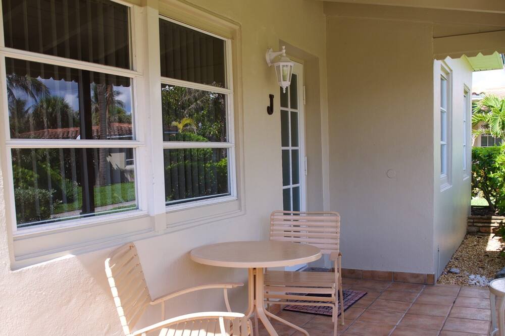 Photo of Patio Balcony in Hillsboro Beach