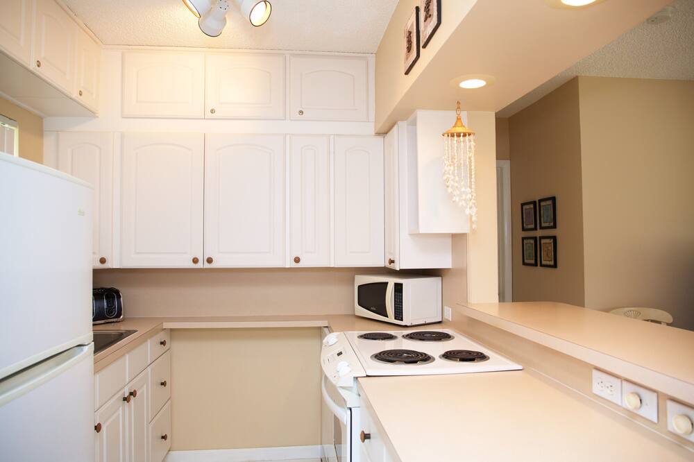 Photo of Kitchen in Hillsboro Beach