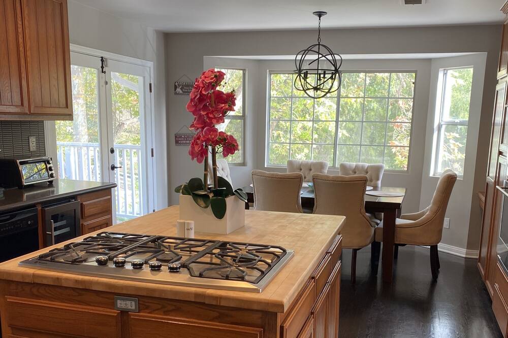 Photo of Bedroom in Agoura Hills