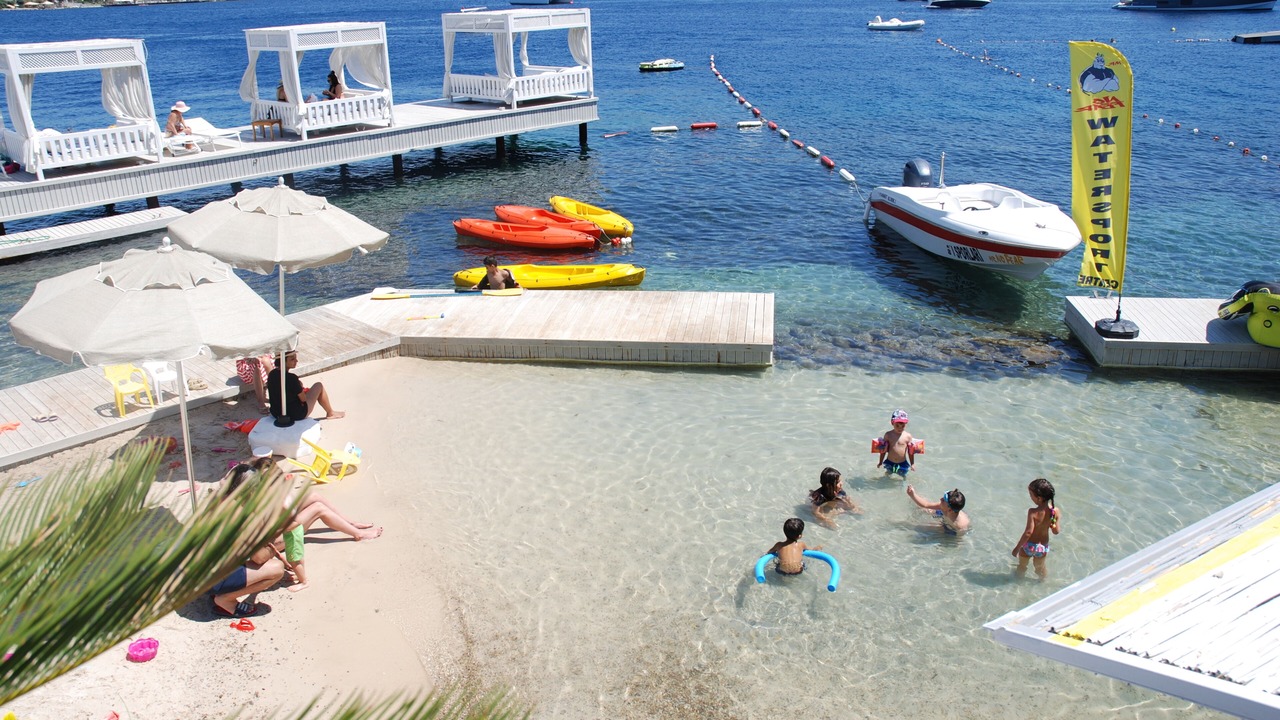 Photo of Others in Gundogan