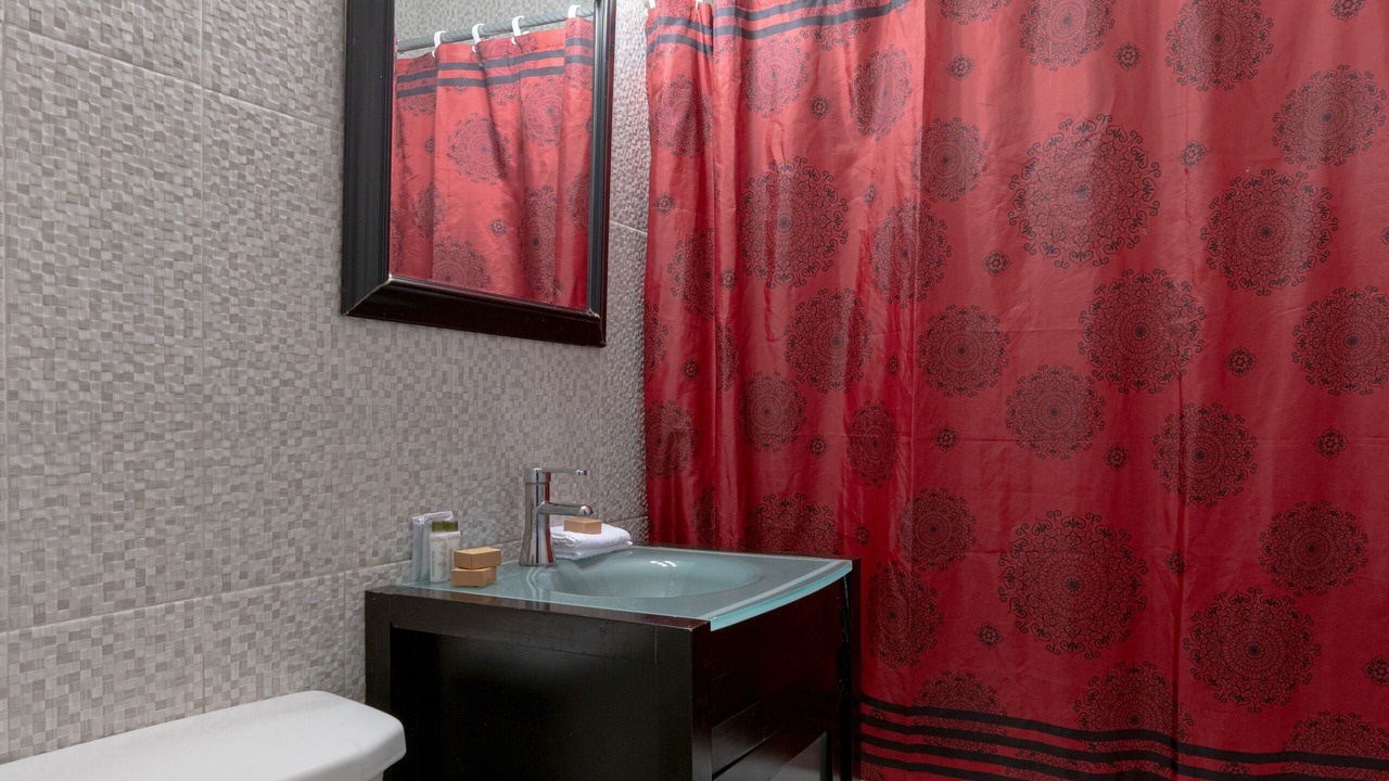 Photo of Bathroom in Mid Beach