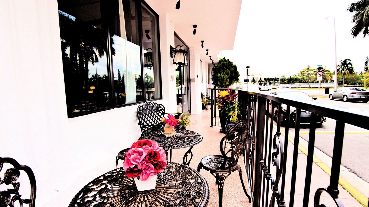 Photo of Outdoor in Mid Beach