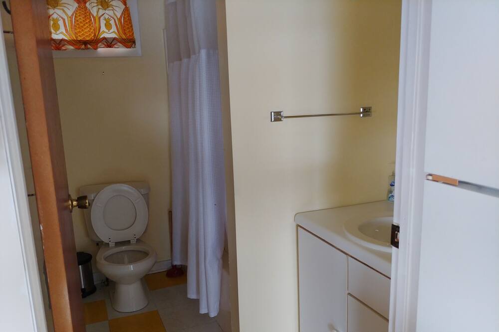 Photo of Bathroom in Valois