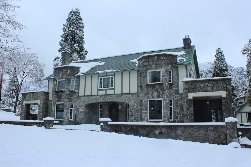 Photo of Outdoor in Oak Glen