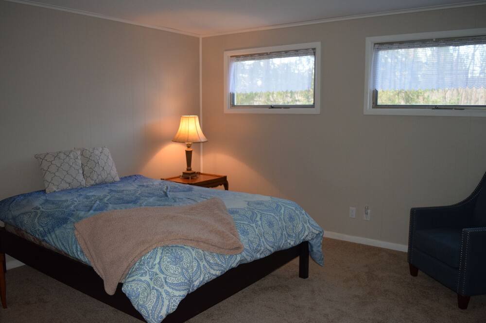 Photo of Bedroom in North Boston