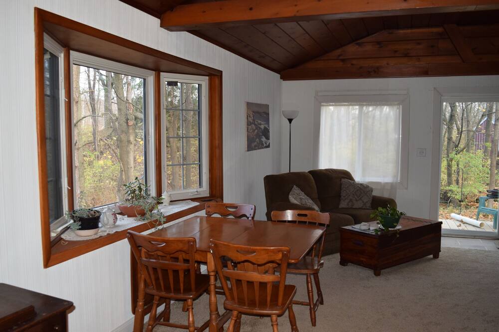 Photo of Livingroom in North Boston