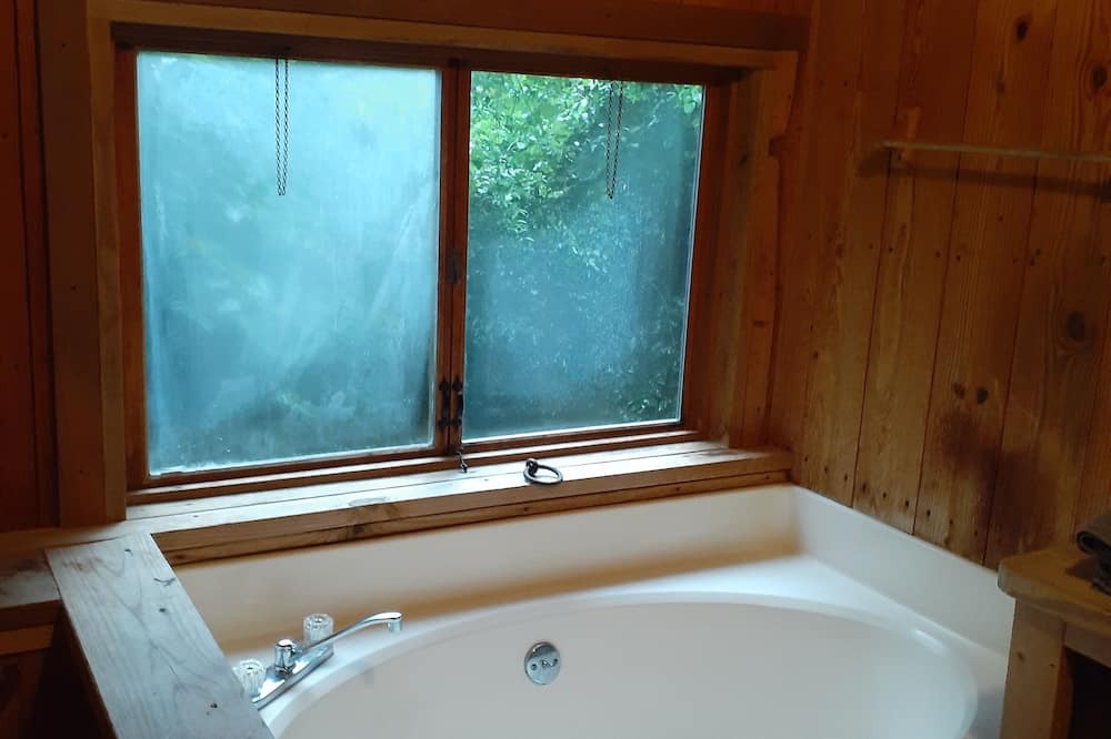 Photo of Bathroom in Wesson