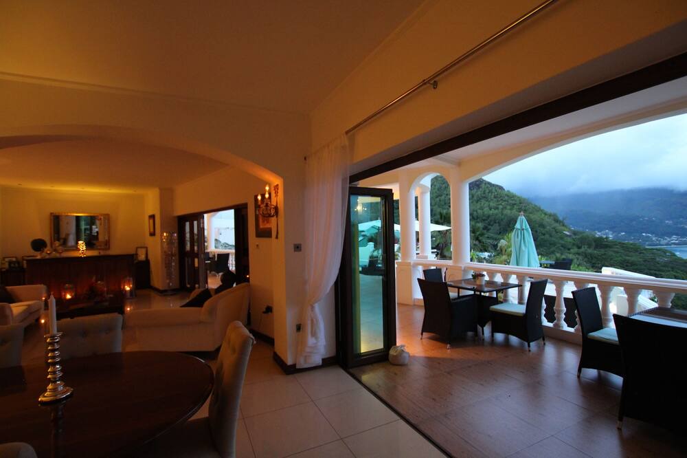 Photo of Livingroom in Glacis