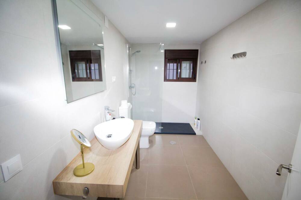 Photo of Bathroom in Malaga-Este