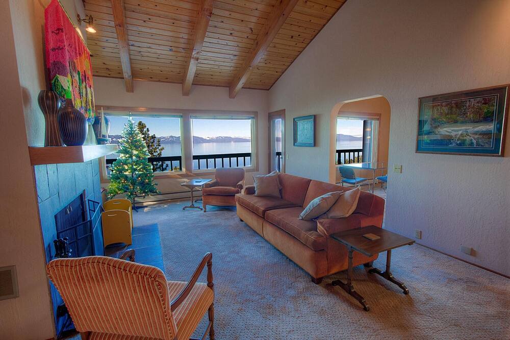 Photo of Livingroom in Glenbrook