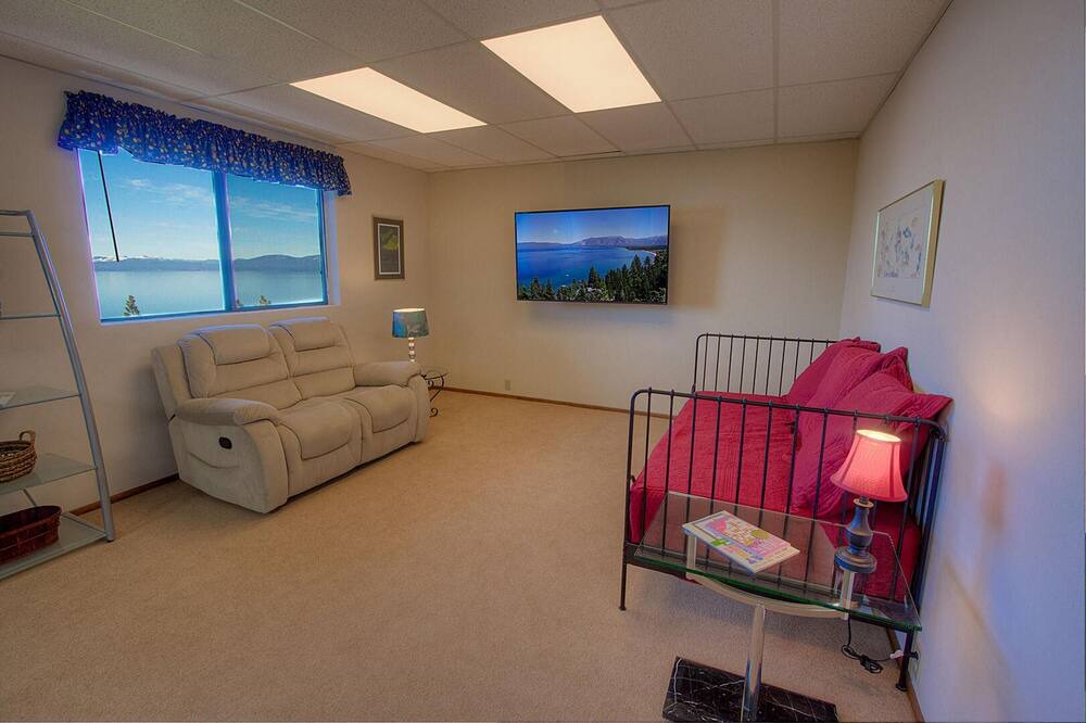 Photo of Livingroom in Glenbrook