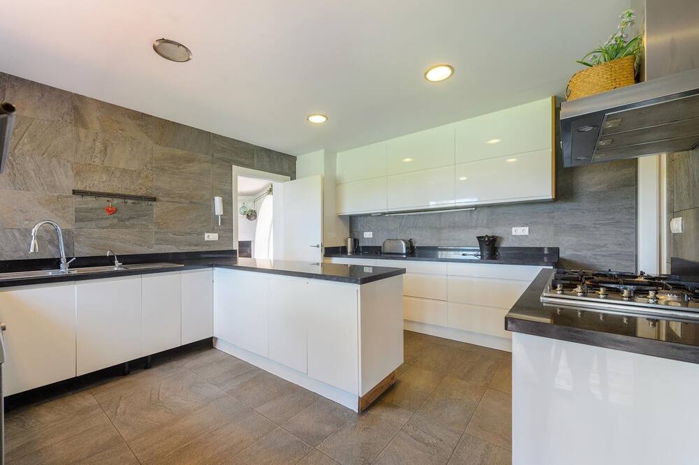 Photo of Kitchen in San Antonio Bay