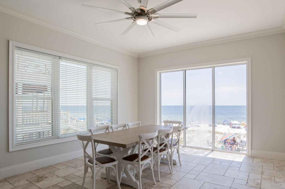Photo of Livingroom in Orange Beach