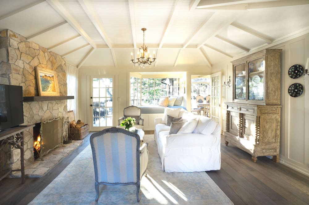 Photo of Livingroom in Southeast Carmel