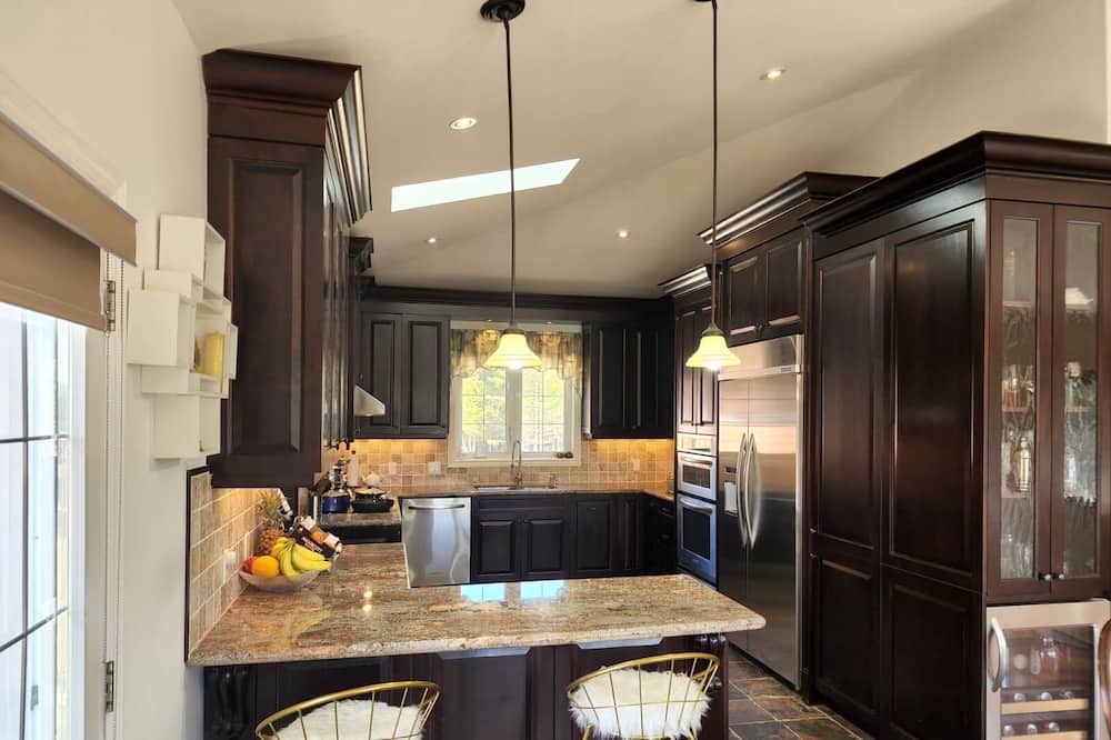 Photo of Kitchen in Amaranth