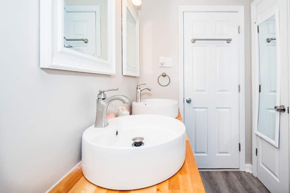 Photo of Bathroom in Fayetteville