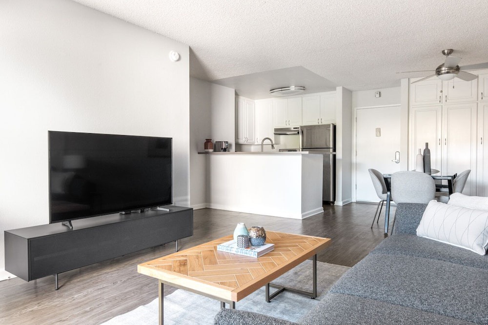 Photo of Livingroom in Rampart Village