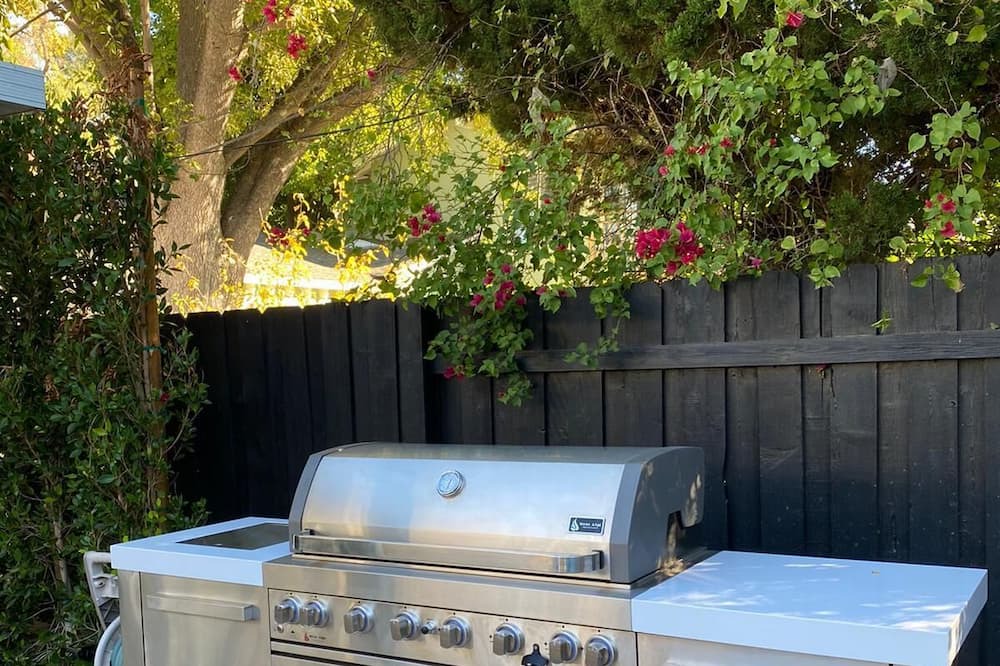 Photo of Outdoor in Valley Village